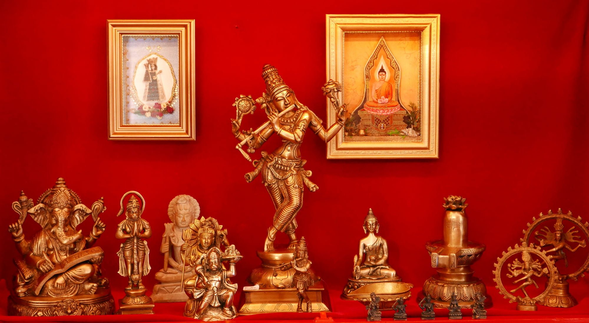 Indische Murtis - Darstellungen göttlicher Kräfte, die im Menschen ruhen