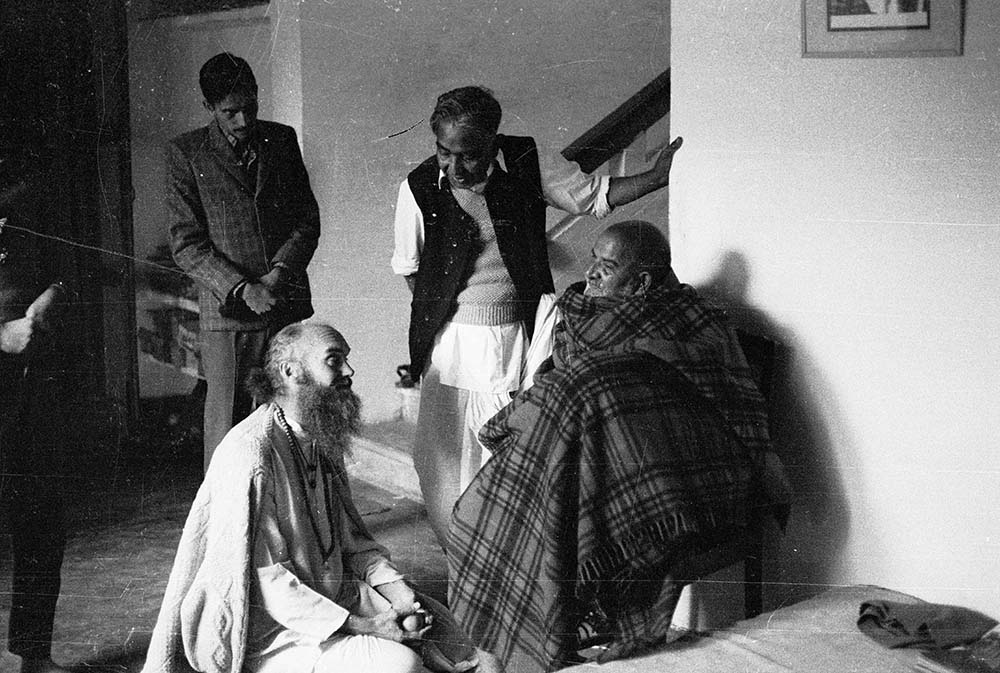 <p>Maharajji mit Dada und Ram Das</p>